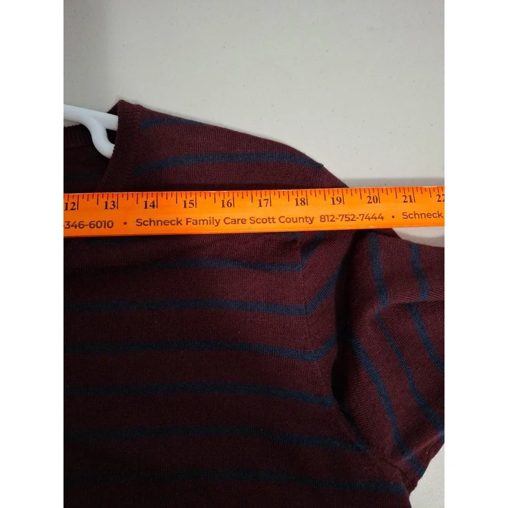 J.Crew Mens 100%Merino Wool V Neck‎ Large Sweater